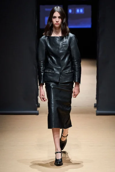 Look 32